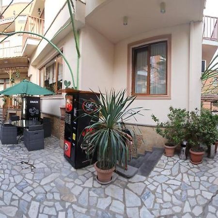 Danisimo Hotel Tbilisi Zewnętrze zdjęcie